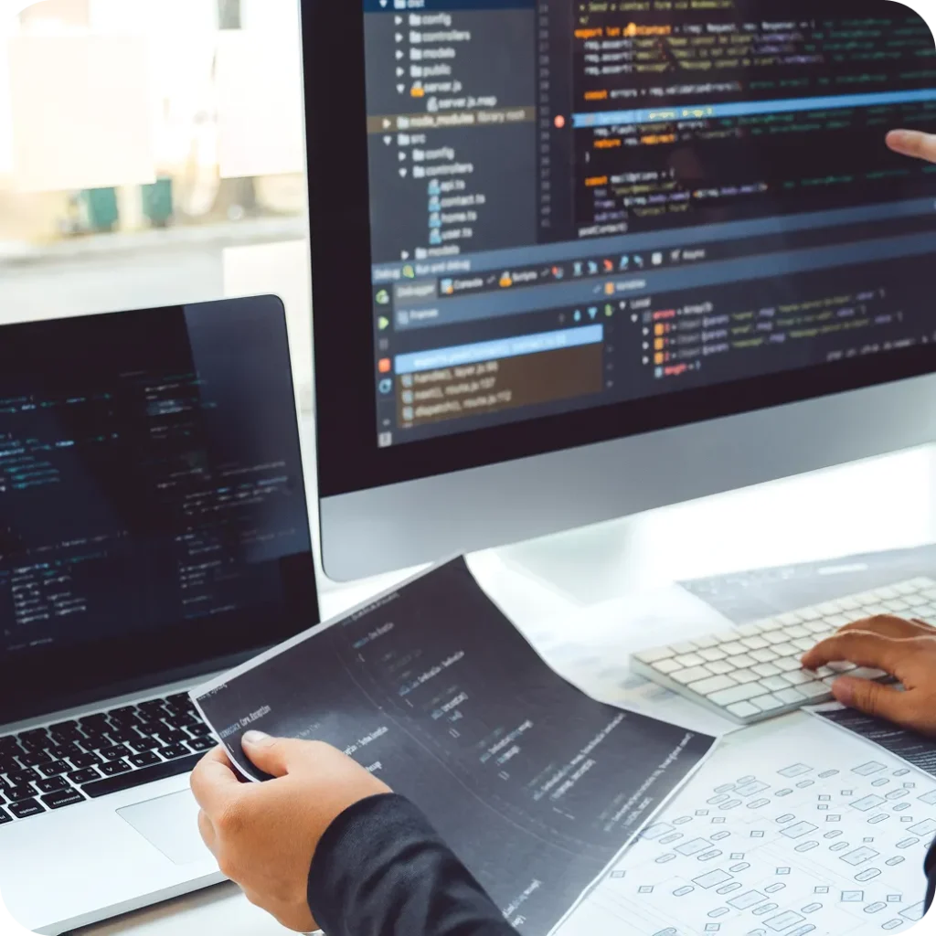 作業中のデスク